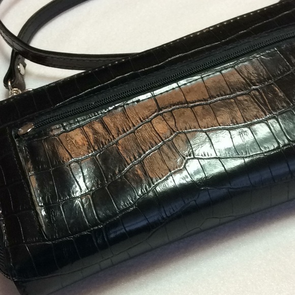 FINAL SALE PRICE Brighton Crossbody Organizer Bag - Picture 5 of 6